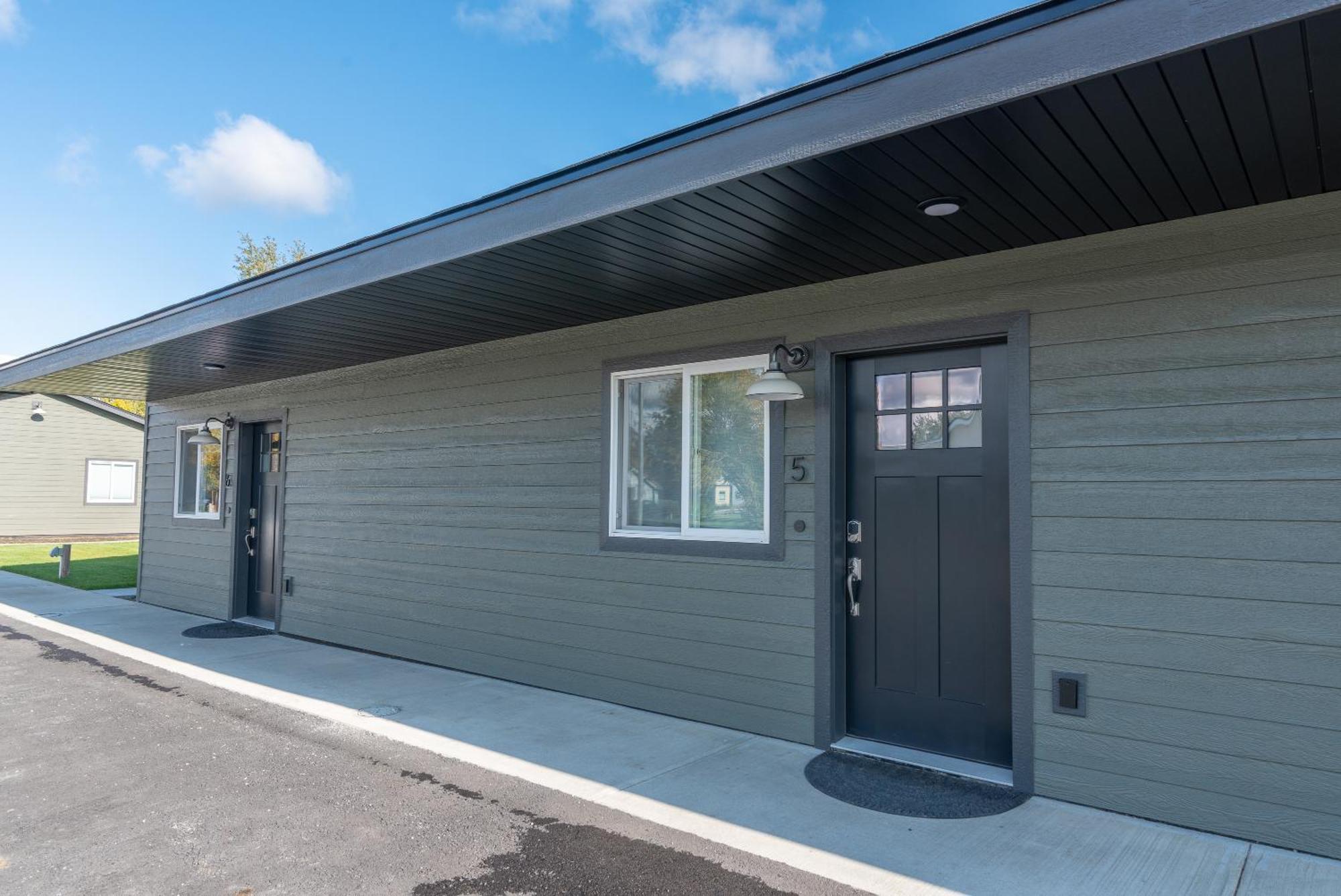 Colony Suites Palmer Exterior photo