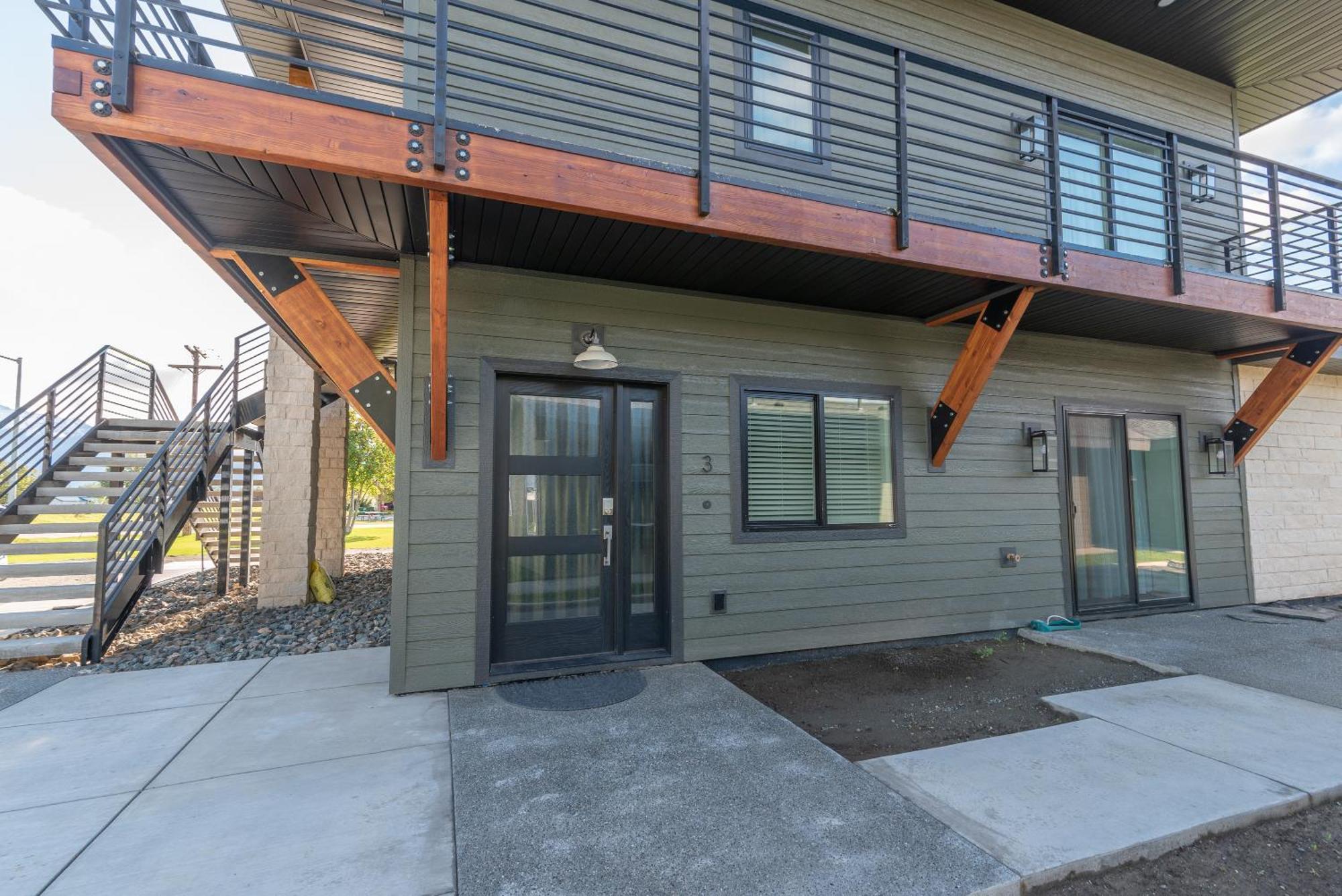 Colony Suites Palmer Exterior photo